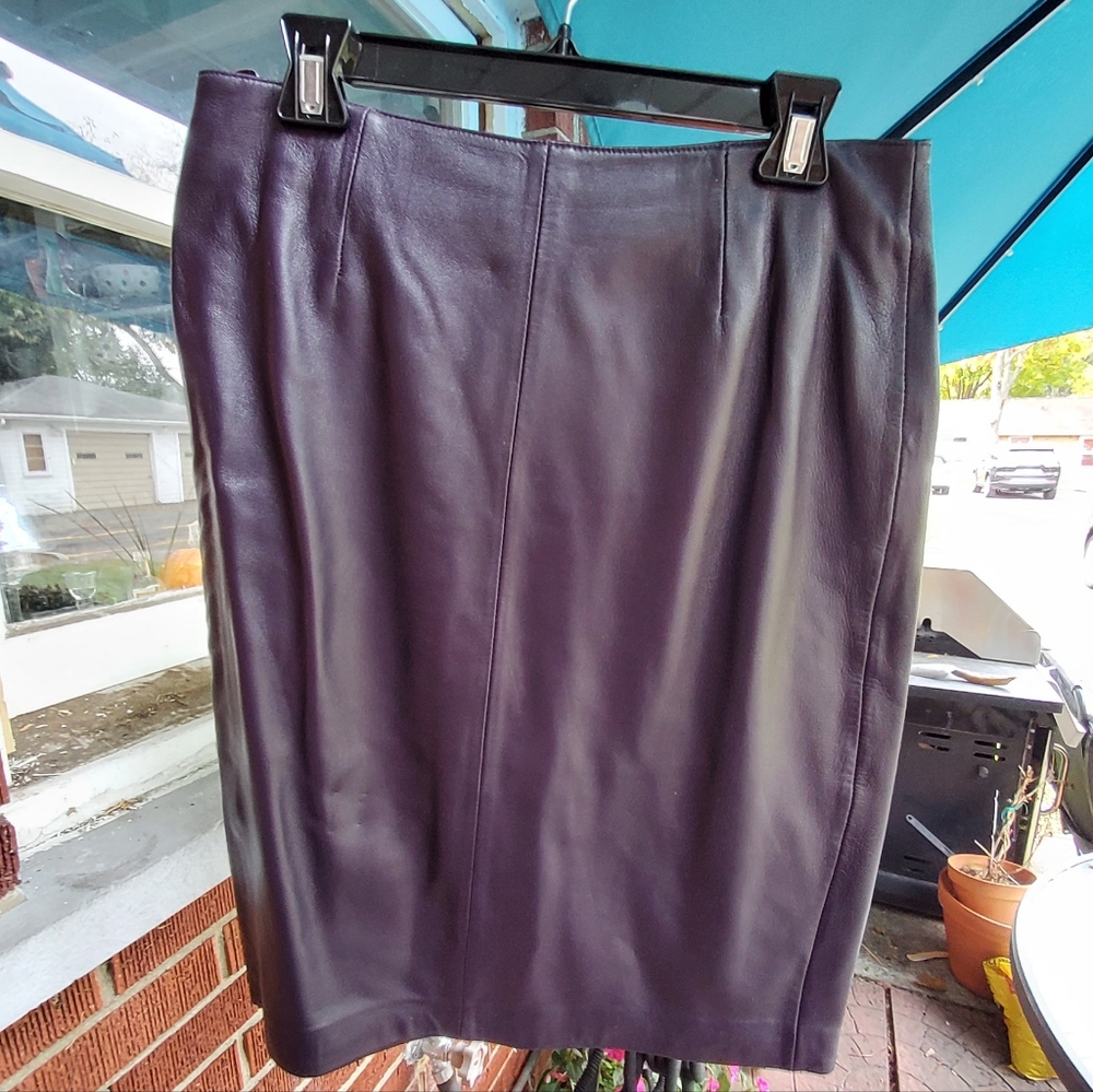 VINTAGE Butter soft purple leather suit Size 12 - Picture 4 of 11